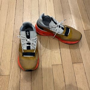 Mens 9.5 on running cloud nova